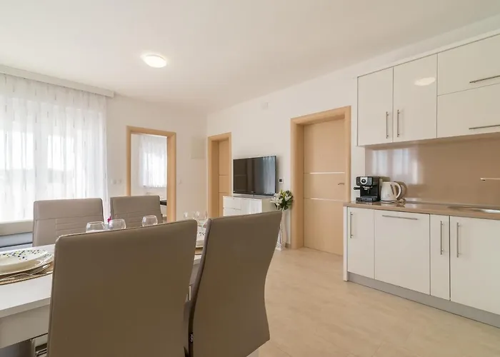 Gæstehus Sofija 4*