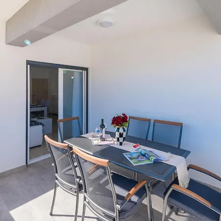 Sofija Zaton (Zadar)