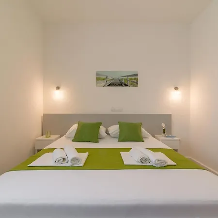 招待所 Sofija 扎顿